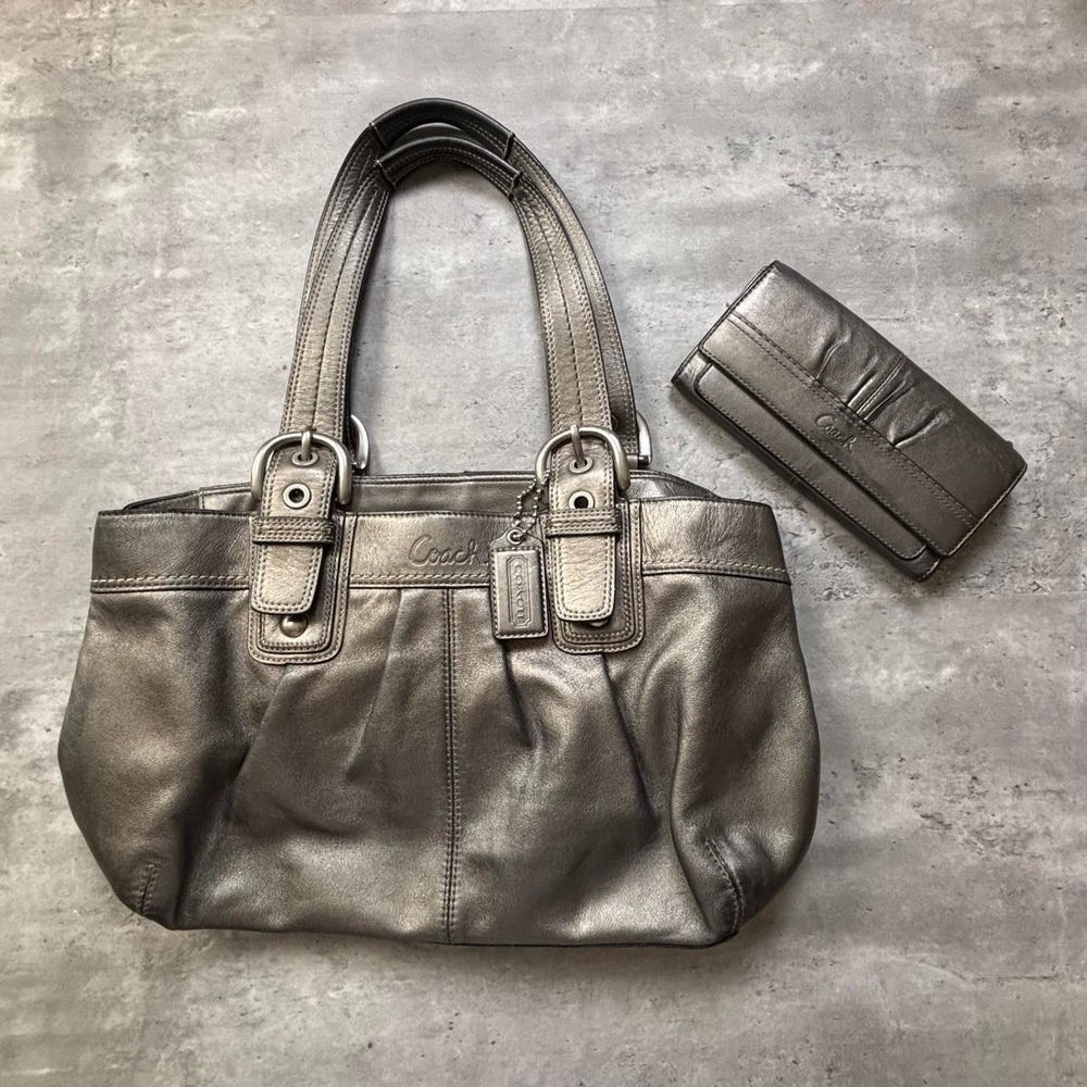 Coach SoHo Bag Women OS Gray Metallic Leather Pleated Shoulder Bag Wallet F13732